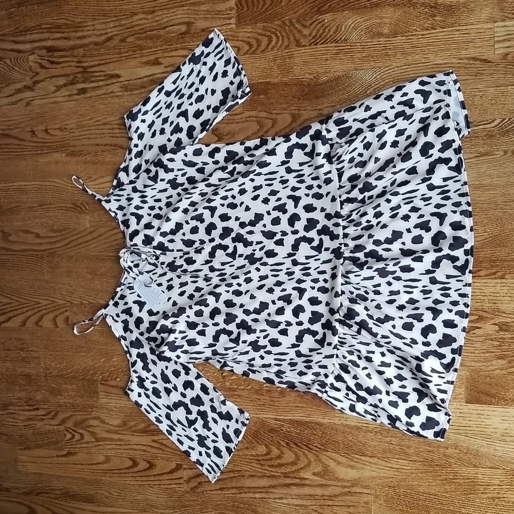 (M) NWT Made with Love Leopard Print Cold Shoulder Flowy Dress Flare Waistband